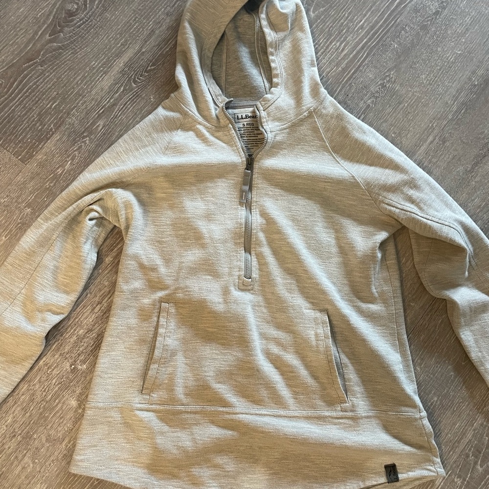 LL Bean 1/4 zip sweatshirt